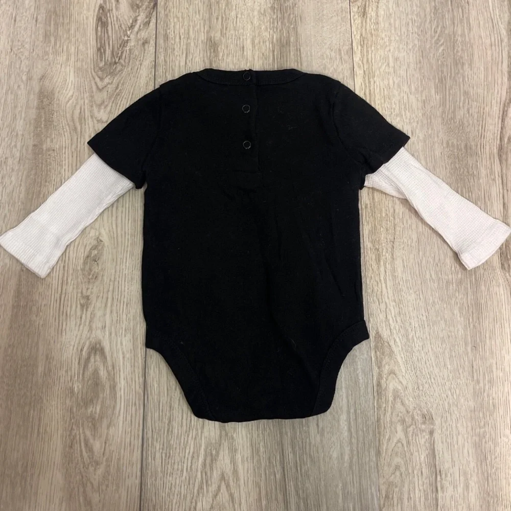 Disney Mickey Vampire 9-12 Months Long Sleeve Onesie - Picture 2 of 3